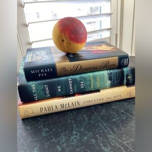 Carrara Marble Peach Decor